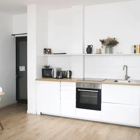Apartment Spacious Appt Close To Place Monge *